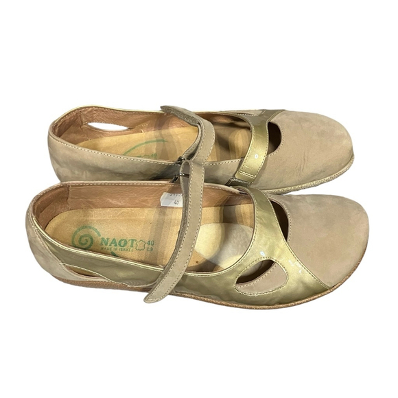 Naot Suede Beige Gold Flats Size 40/9 - Picture 2 of 10